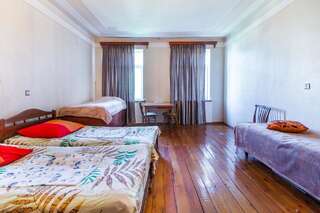 Гостевой дом Guesthouse Vashlovani Лагодехи Общий номер для мужчин и женщин с 8 кроватями-3