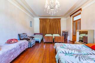 Гостевой дом Guesthouse Vashlovani Лагодехи Общий номер для мужчин и женщин с 8 кроватями-1